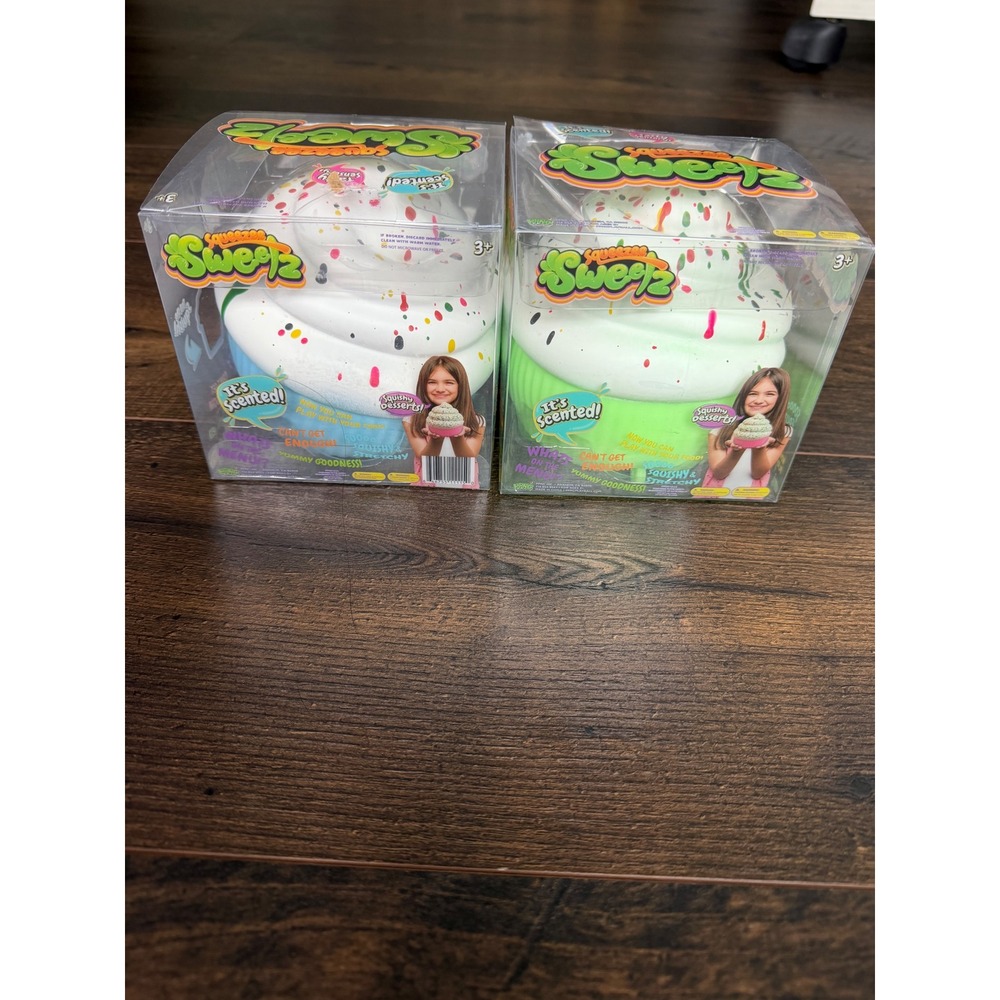 Squeezee Sweetz Scented Squishy Dessert Toys Set of 2 Cupcakes